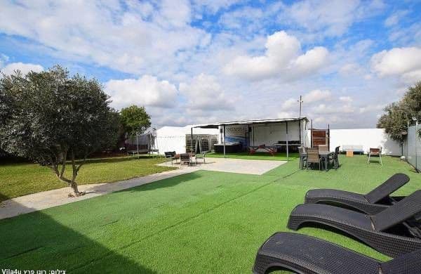 הפינה בכפר הפינה בכפר